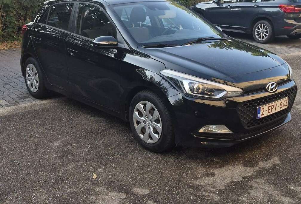 Hyundai 1.2i Blackline