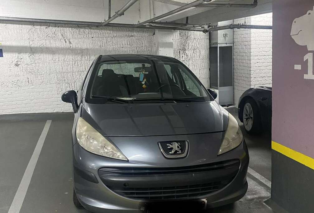 Peugeot 1.4i 16v Trendy (vendu SANS CT)!!!