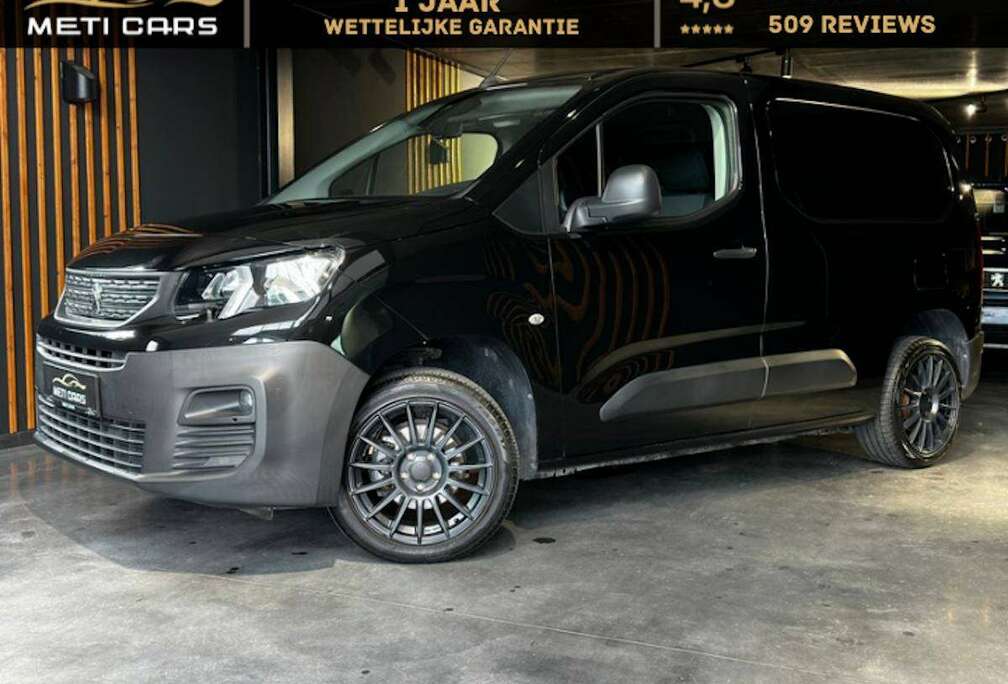 Peugeot 1.2 PureTech L1 | Carplay | AC | Cruise | ...