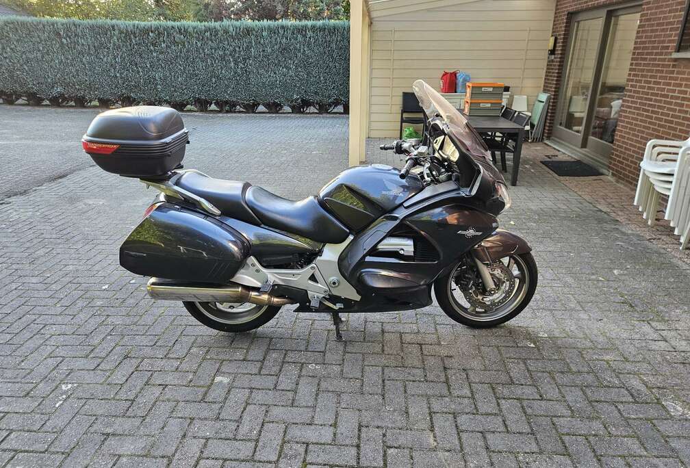 Honda st 1300
