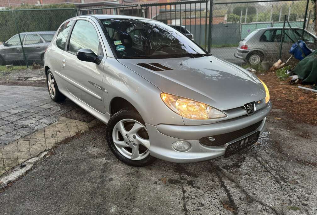 Peugeot 1.6i 16V Quiksilver