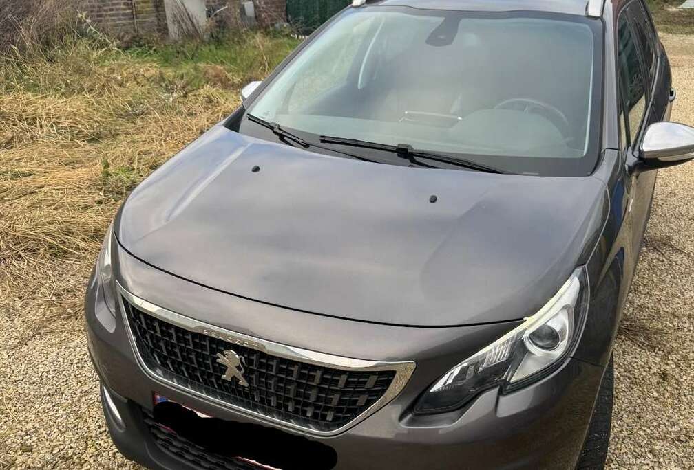 Peugeot 2008 1.2i PureTech Style