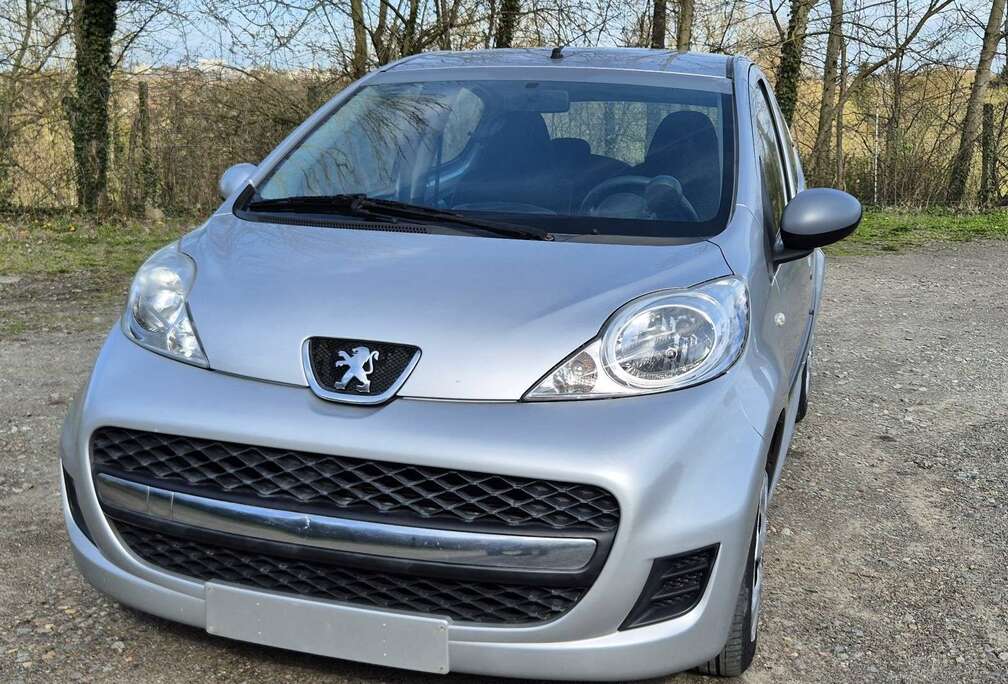 Peugeot 1.0i Urban Move