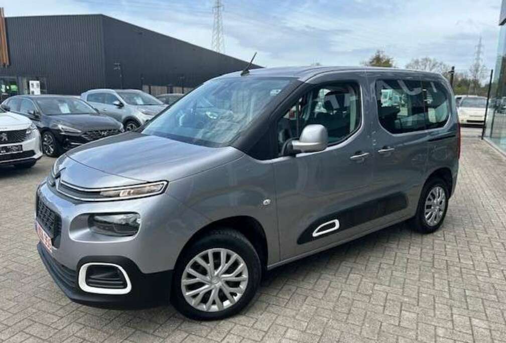 Citroen Berlingo benzine, gps, pdc, airco, trekhaak