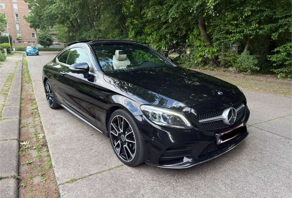 Mercedes-Benz d Coupe 9G-TRONIC AMG Line