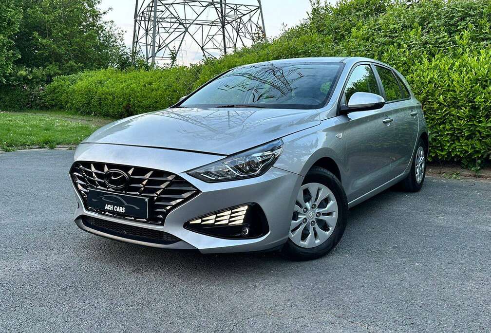 Hyundai i30 1.4i Comfort ISG Stop / LED / Xénon / 83.000KM / 1ER PROPRIETAIRE