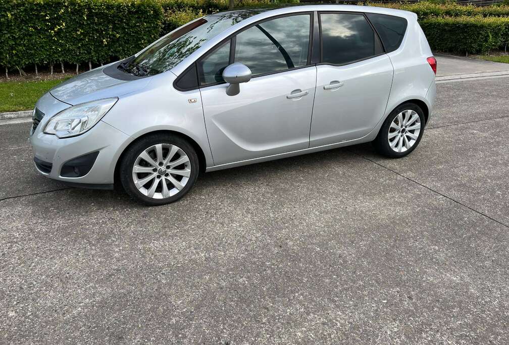 Opel Meriva 1.7cdti *PANORAMA* GPS JAL Eco 110ch