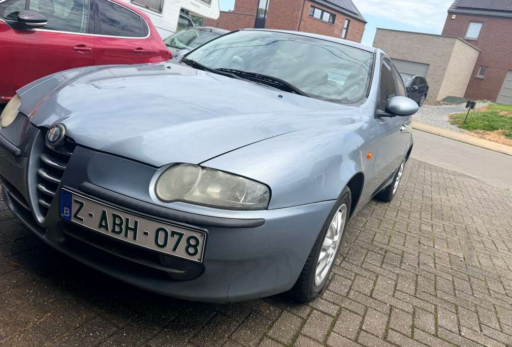 Alfa Romeo 147 1.6i 16v TS Full Options * Prête à immat.* 12 mois GARANTIE
