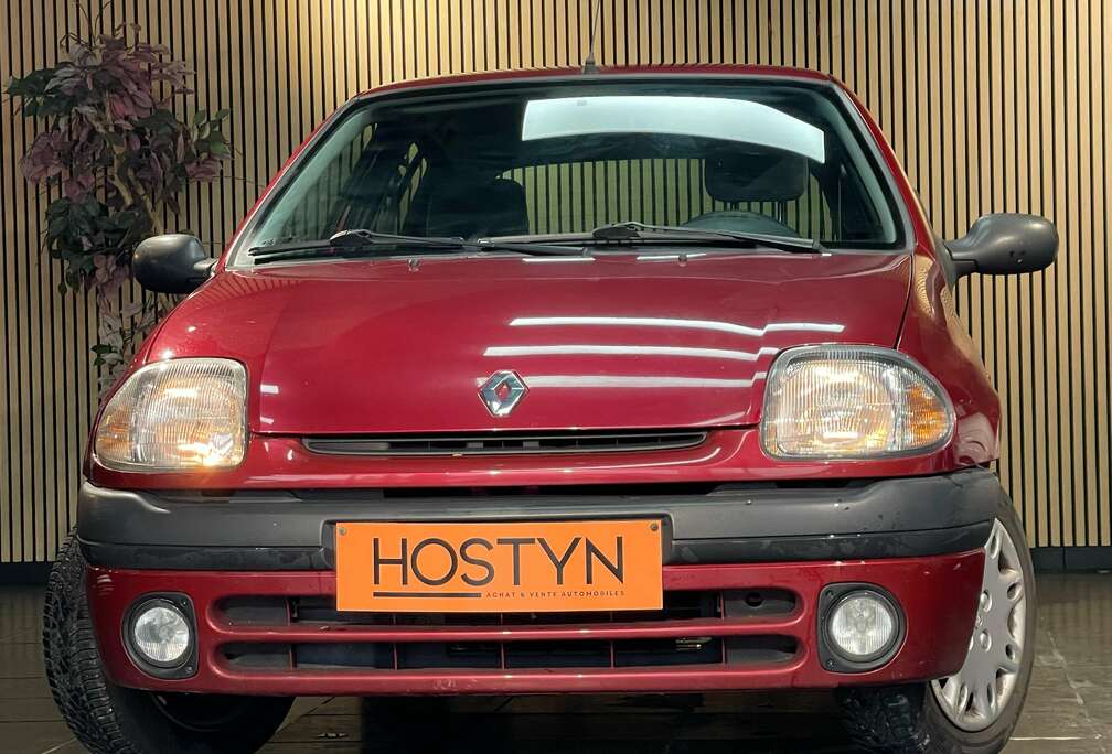 Renault 1.4i*1ER MAIN* GARANTIE 1AN