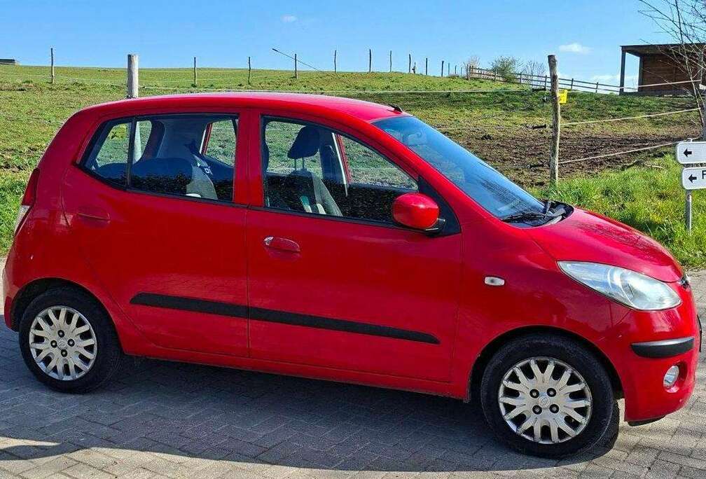 Hyundai i10 1.1i i-nvitation Garantie 12M 0479/03.01.65