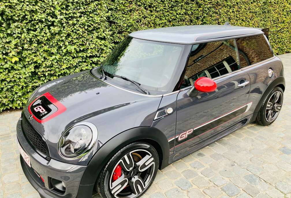 MINI 1.6i JCW GP