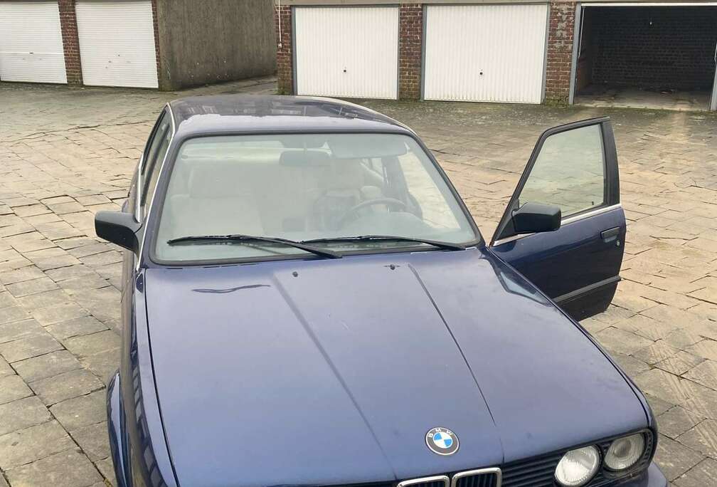 BMW e30 325xi