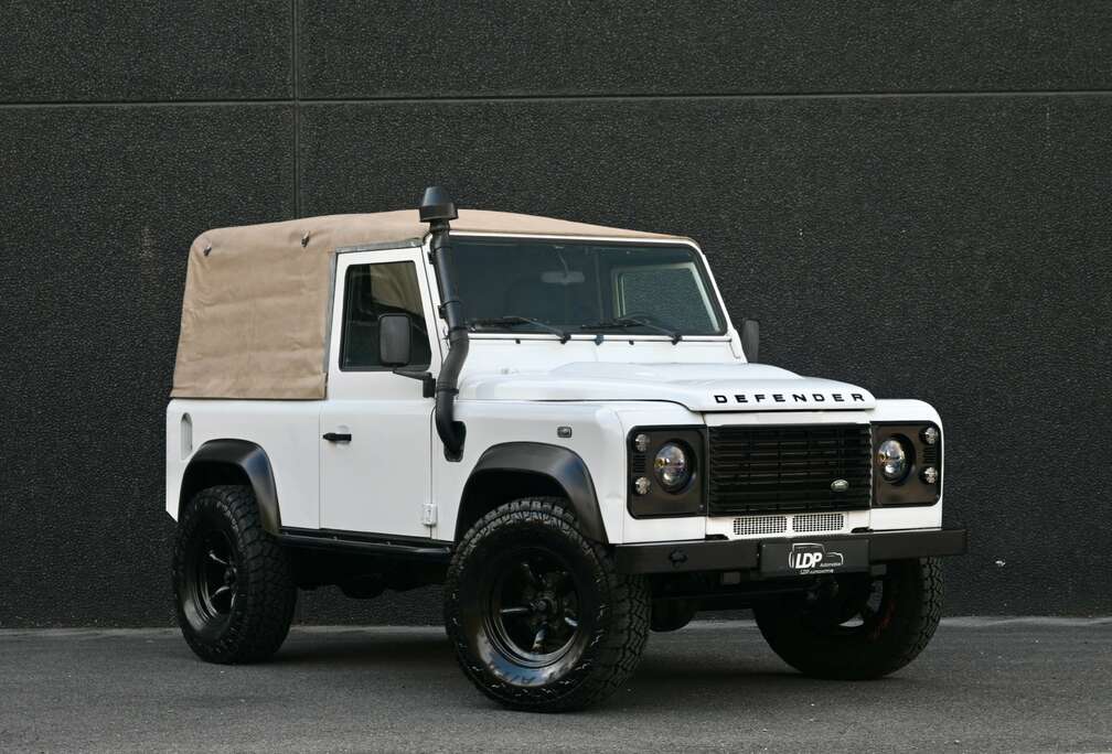 Land Rover Defender 90 DPF Soft Top E