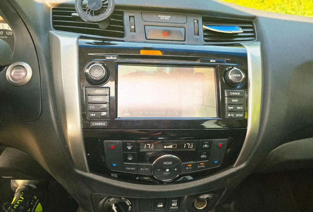 Nissan Navara 2.5 dCi 4x4 Business DPF_CARNET AGENCE***