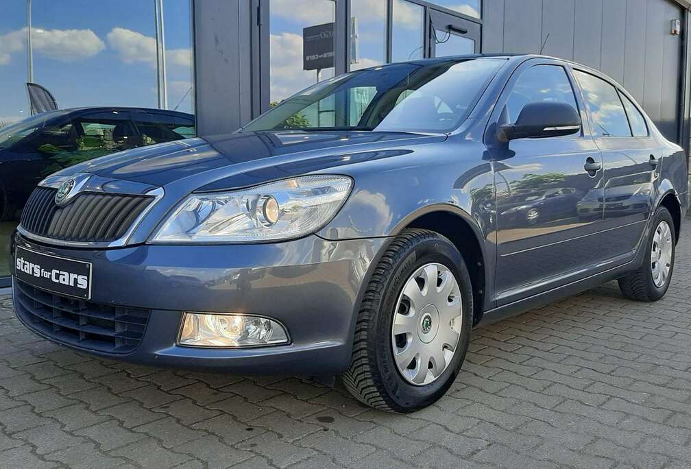 Skoda 1.4i Ambiente - airco - gps - elek. spiegels