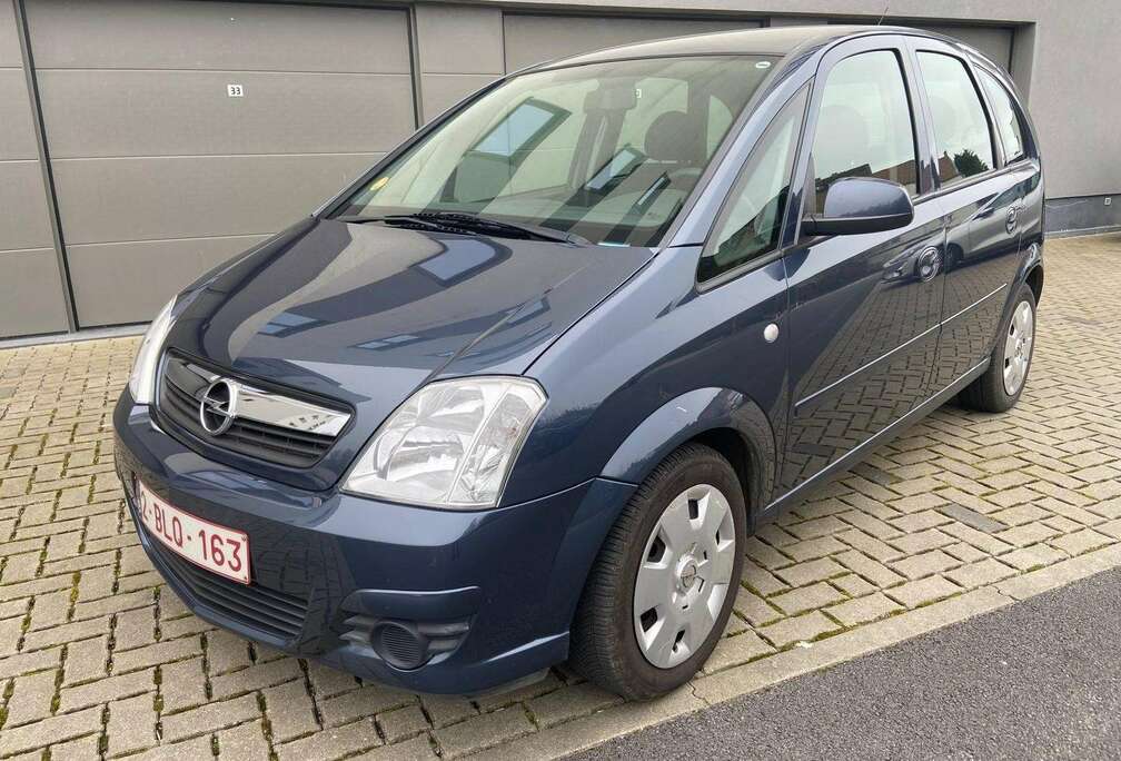 Opel 1.3 CDTI 1er main carnet d\'entretien 135.000km