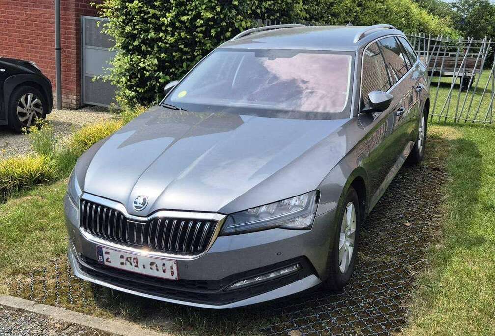 Skoda Superb Combi 2.0 CR TDi Lotte Hopecky Edition DSG