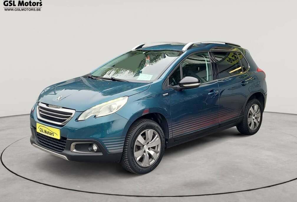 Peugeot 1.2i 82cv verte 09/15 Airco GPS Bluetooth Capteurs