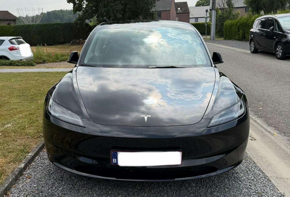 Tesla 55 kWh Standard Range avec Autopilot Amélioré