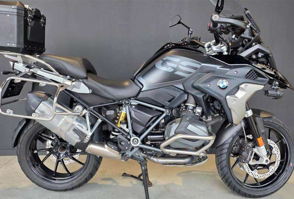BMW 0