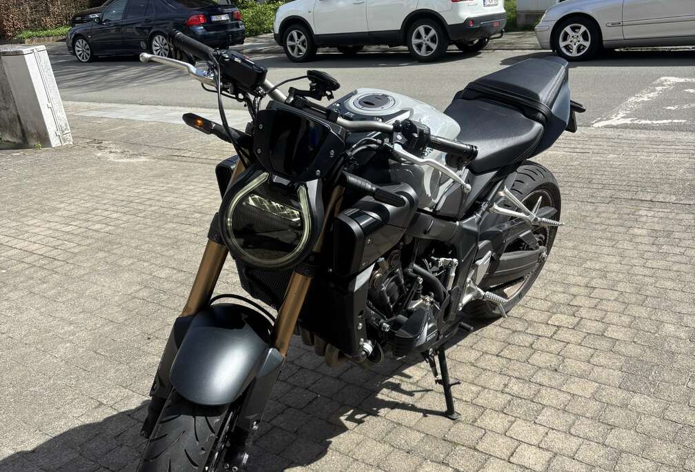 Honda Cb650r E-clutch