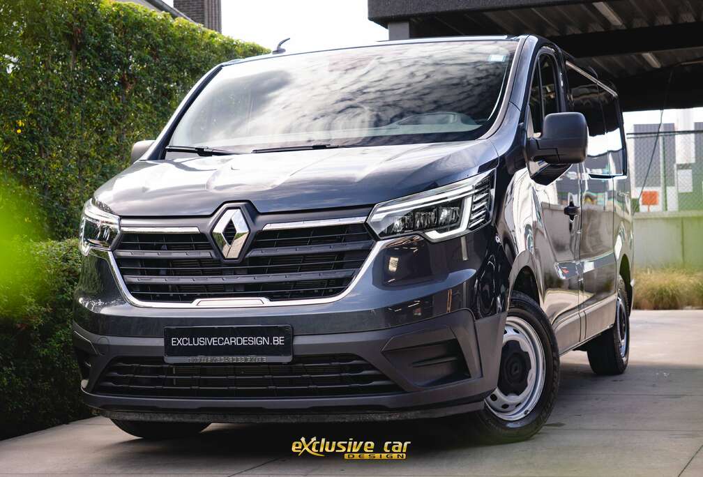 Renault L1H1 Blue dCi 130 Comfort  *3-zits Lichte Vracht*  /Navigatie/Carplay/LED/Trekhaak/Airco/DAB/Laadvloer & Wandbekleding/