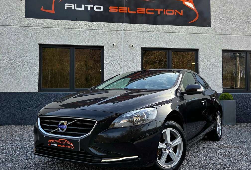 Volvo D2  AUTO  NAVI  PDC  GARENTIE