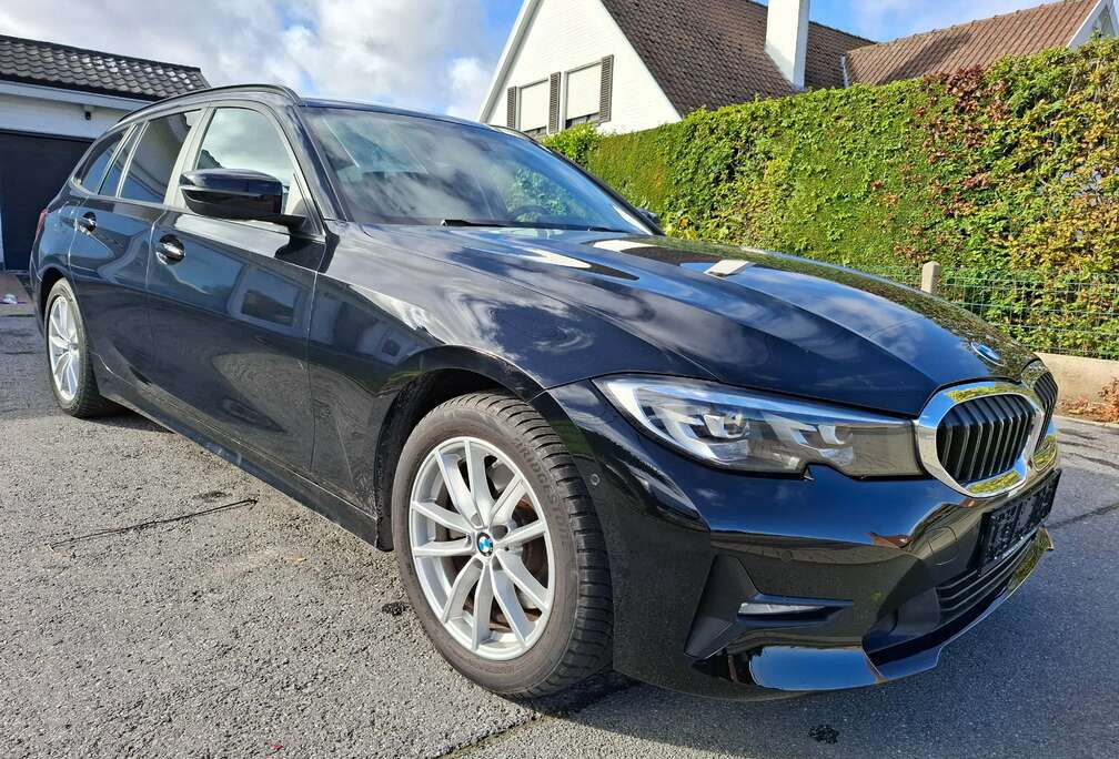 BMW 320e*Touring*PHEV*204pk*GARANTIE*CAMERA*HALF-LEDER