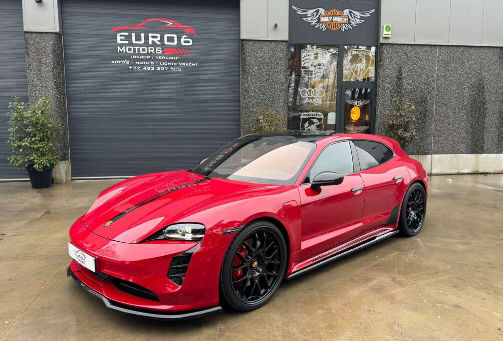Porsche Taycan GTS Sport Turismo