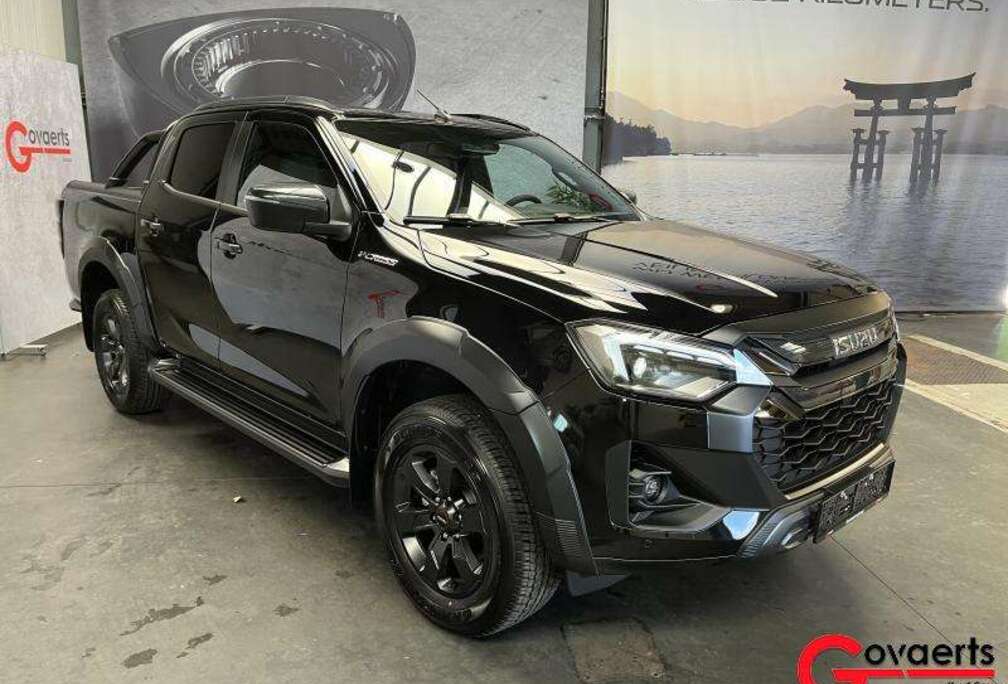 Isuzu DC VCROSS MY2024