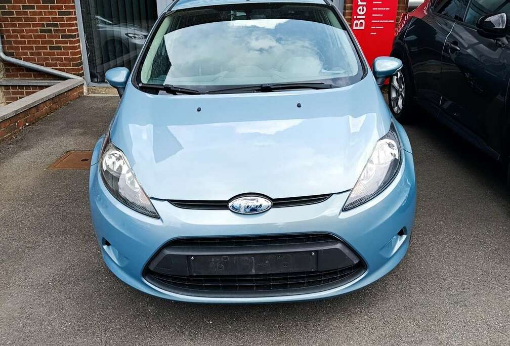 Ford 1.6 TDCi 90 Titanium