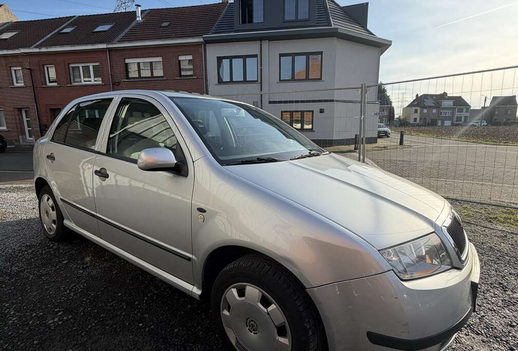 Skoda 1.4i Auto Prête A Immatriculer 76.000km Carpass