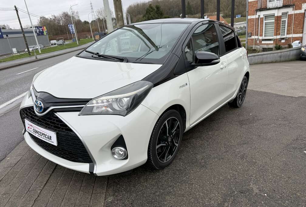 Toyota Yaris 1.,5  HYBRIDE VVT-i 16v Linea Sol