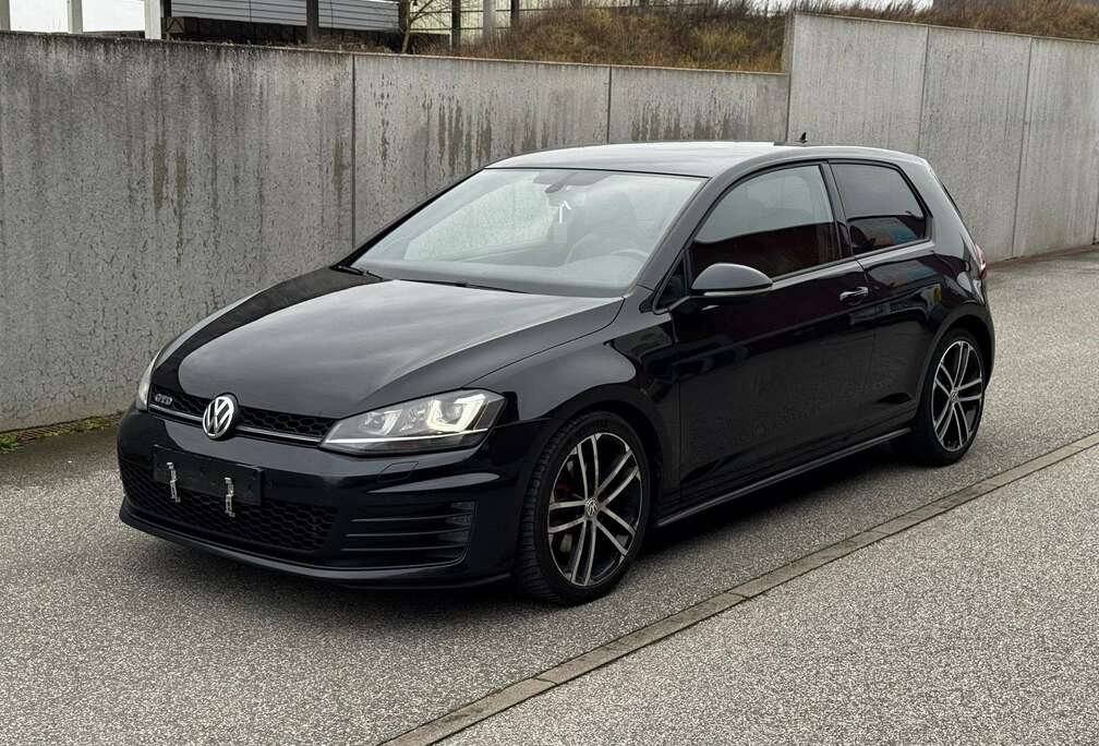 Volkswagen Golf 7 2.0 TDi