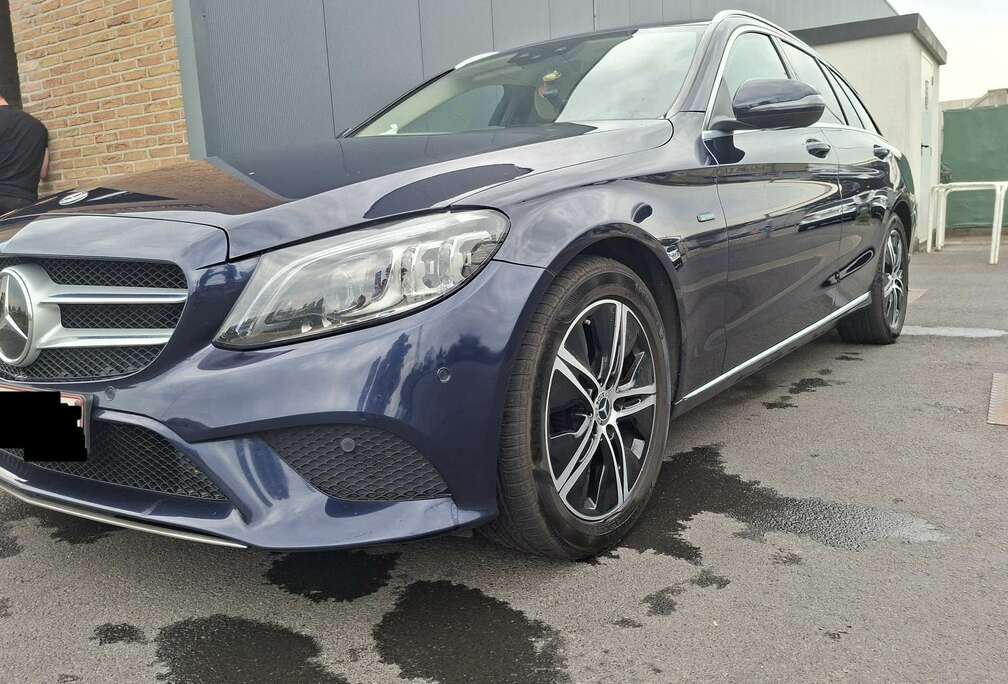 Mercedes-Benz d 4-Matic Business Solution