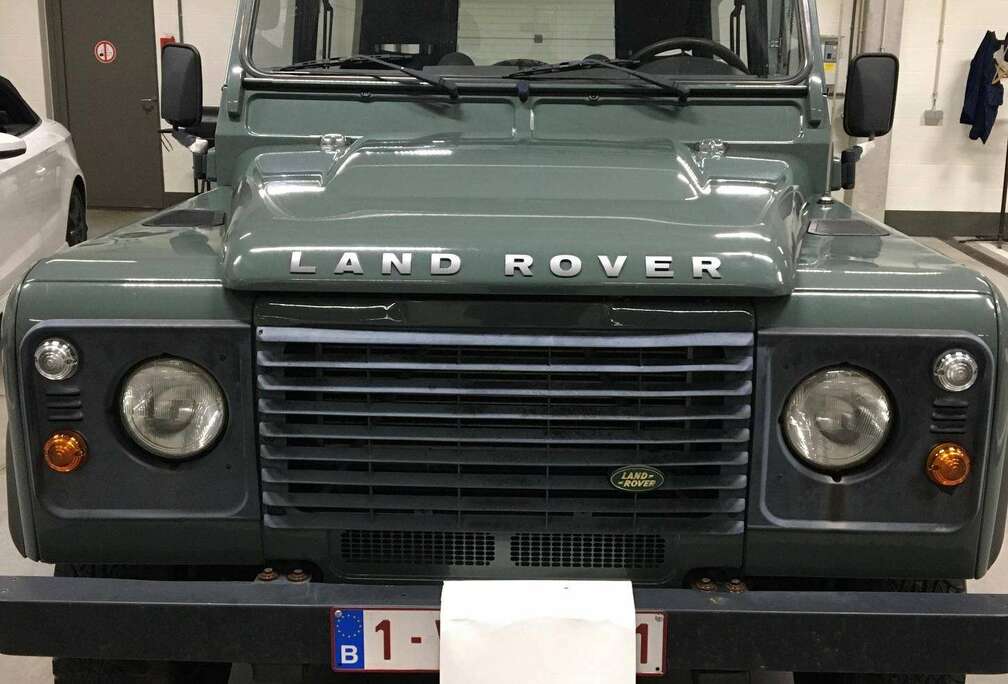 Land Rover Defender 2.4 Turbo - D E