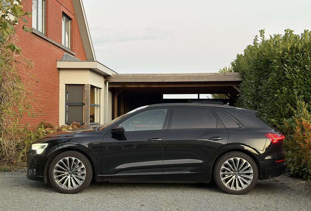 Audi 95 kWh 55 Sportback Quattro S line