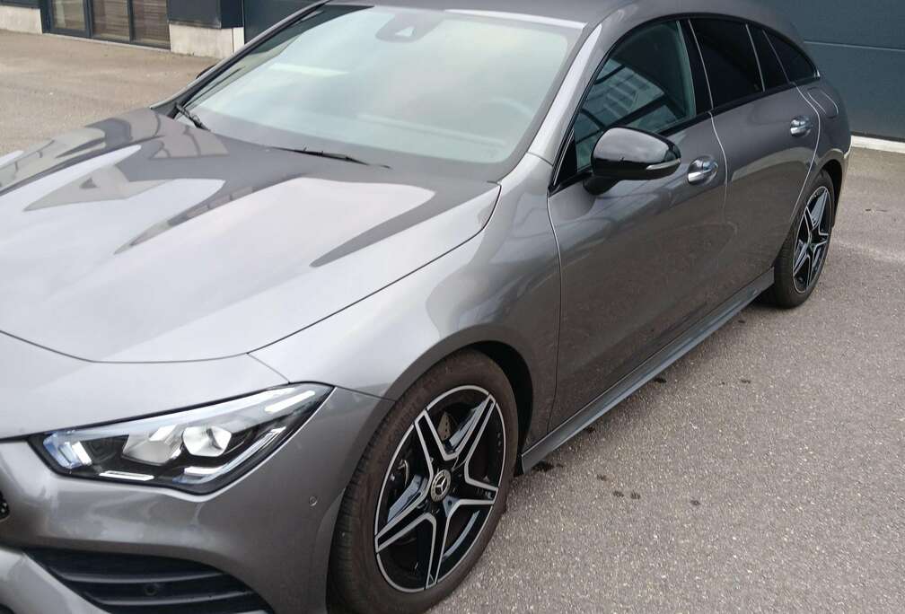Mercedes-Benz CLA 200 Shooting Brake 7G-DCT AMG Line