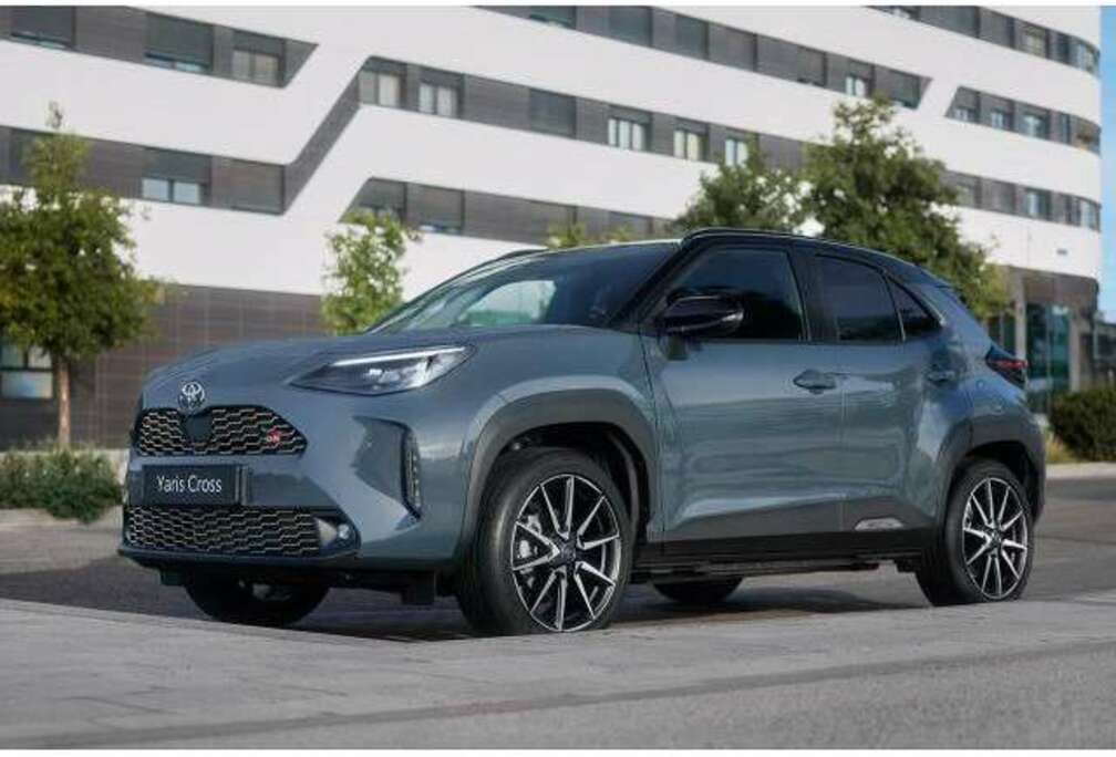 Toyota Team Player Design Business 1.5 130h 2WD CVT