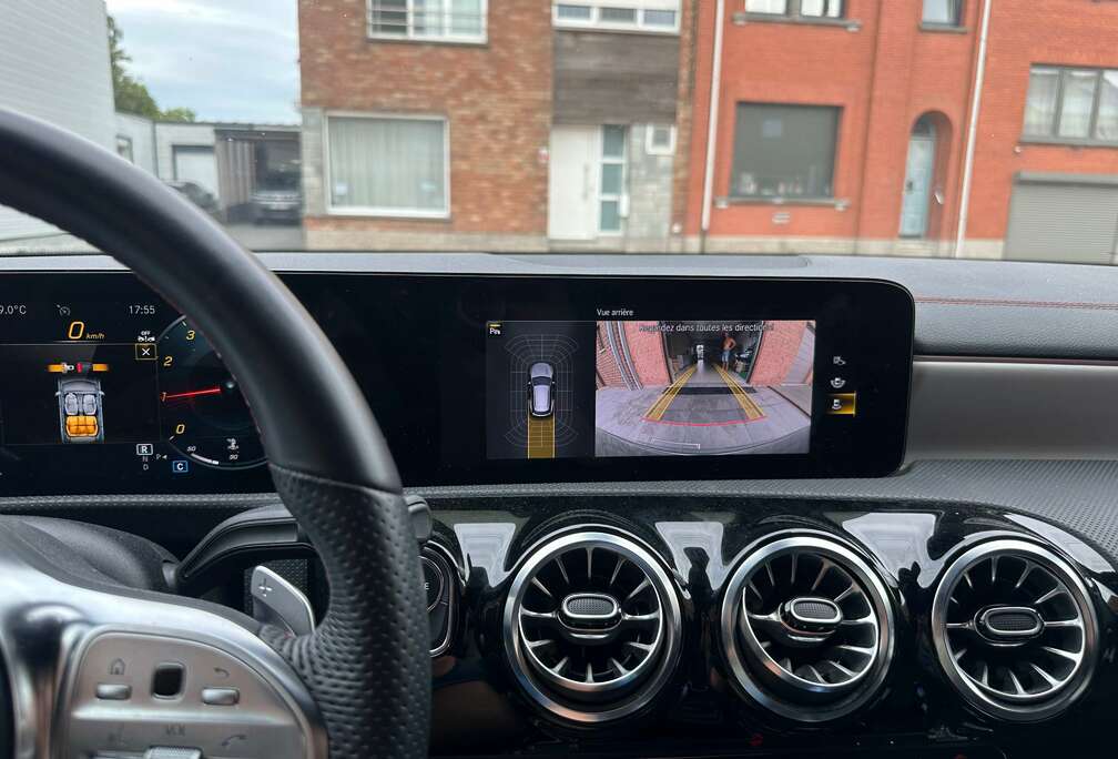 Mercedes-Benz CLA 180 AMG Line