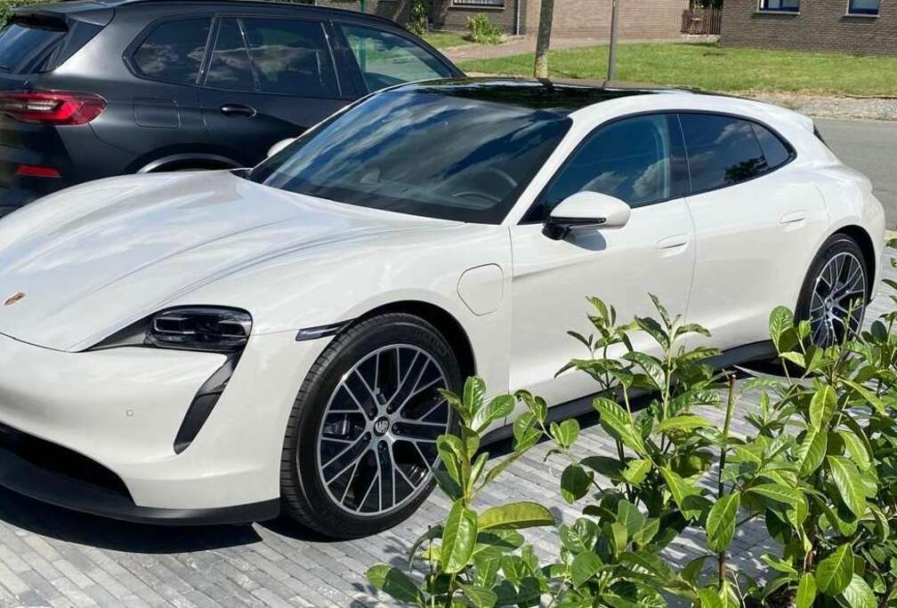 Porsche Taycan Sport Turismo Performancebatterie Plus
