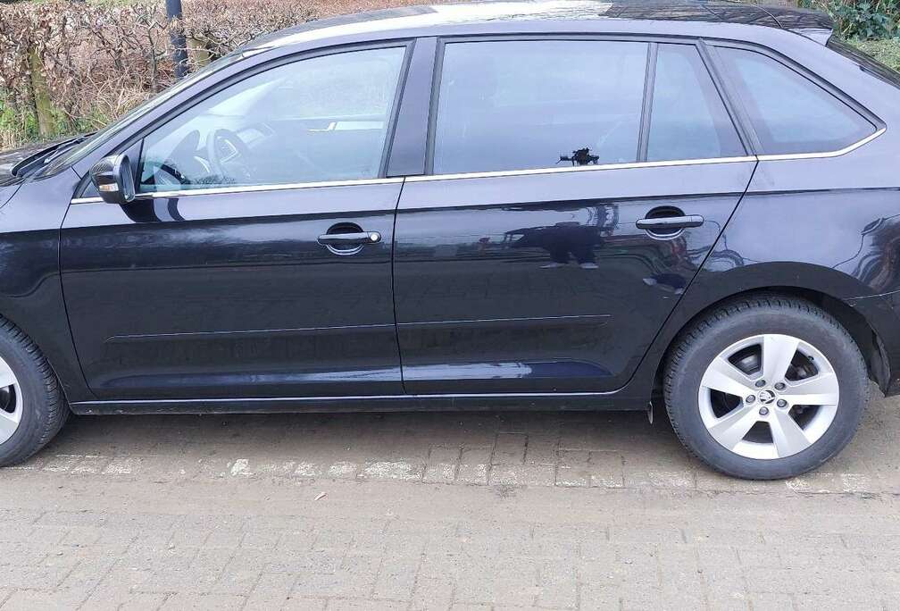 Skoda Rapid 1.0 TSI Spaceback Active