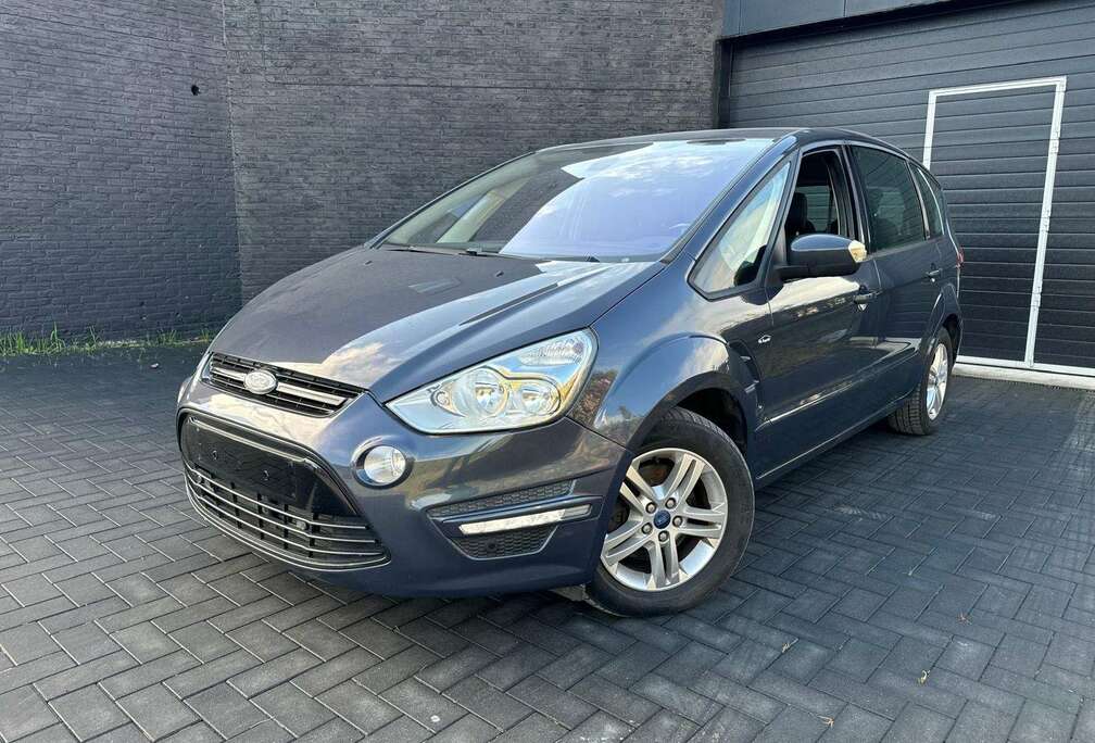 Ford / 1.6 TDCi / Gps  / Euro 5 / Pdc /