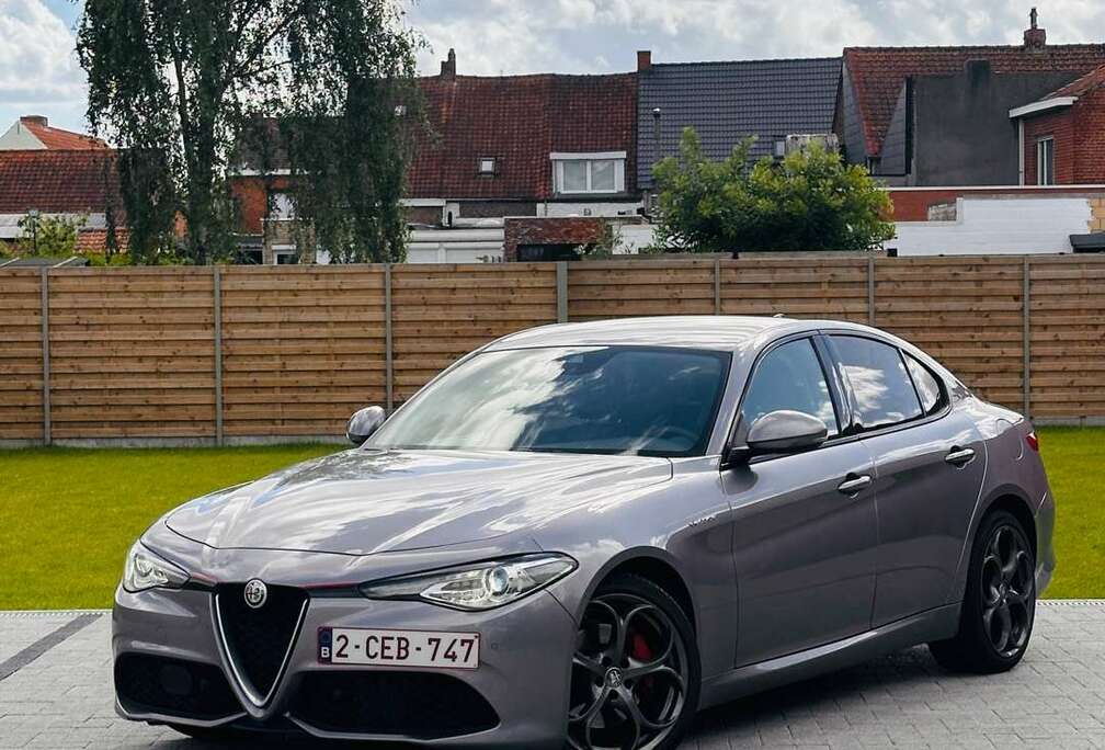 Alfa Romeo 2.2 Diesel AT8-Q4 Veloce