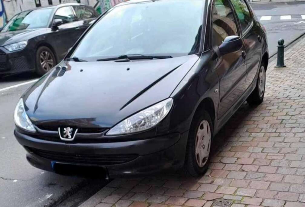 Peugeot 1.1i XT