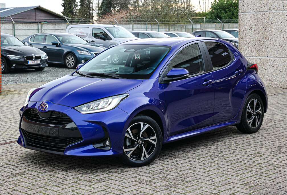 Toyota ICONIC-UITVOERING*CAMERA*CRUISE-CONTROLE*CARPLAY*