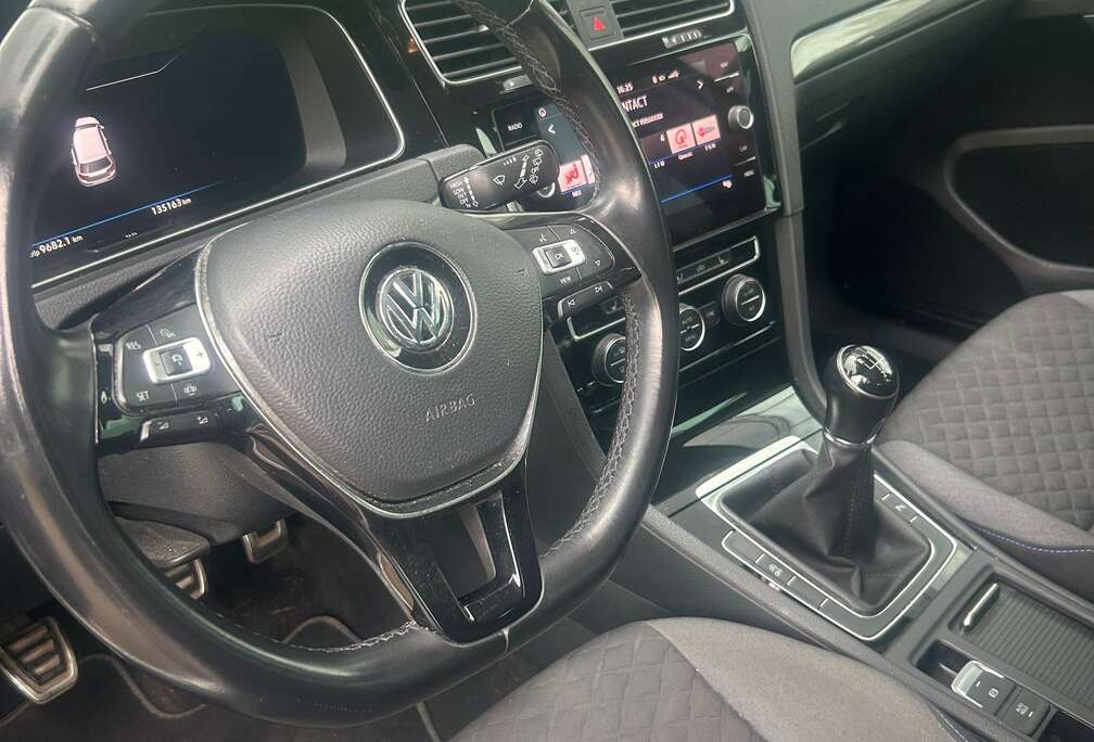Volkswagen Golf 1.6 CR TDi Highline