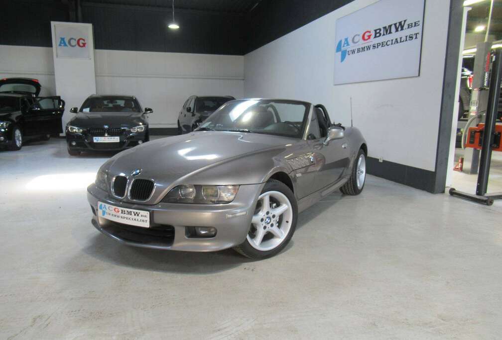 BMW 2.2 i Benzine Unieke wagen 1e eigenaar  top onderhouden, BMW service
