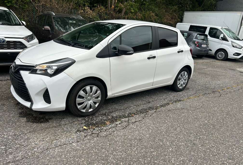 Toyota Yaris Hybrid 1.5i VVT-i Business Plus E-CVT