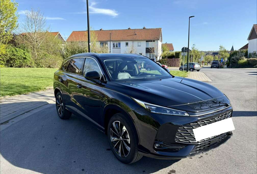 MG MG HS Hybrid+ Luxury